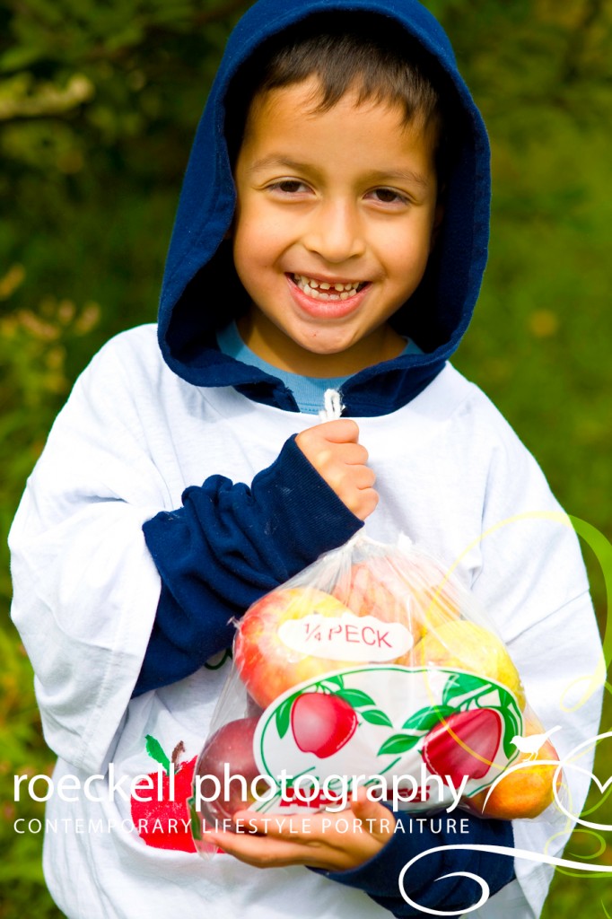 SAclassOf2018ApplePicking09-157